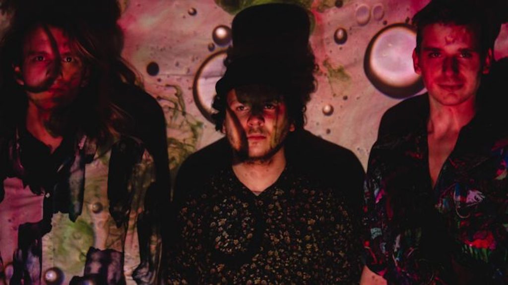 Grupa “So Lucid Electric Feel” izdod debijas albumu.