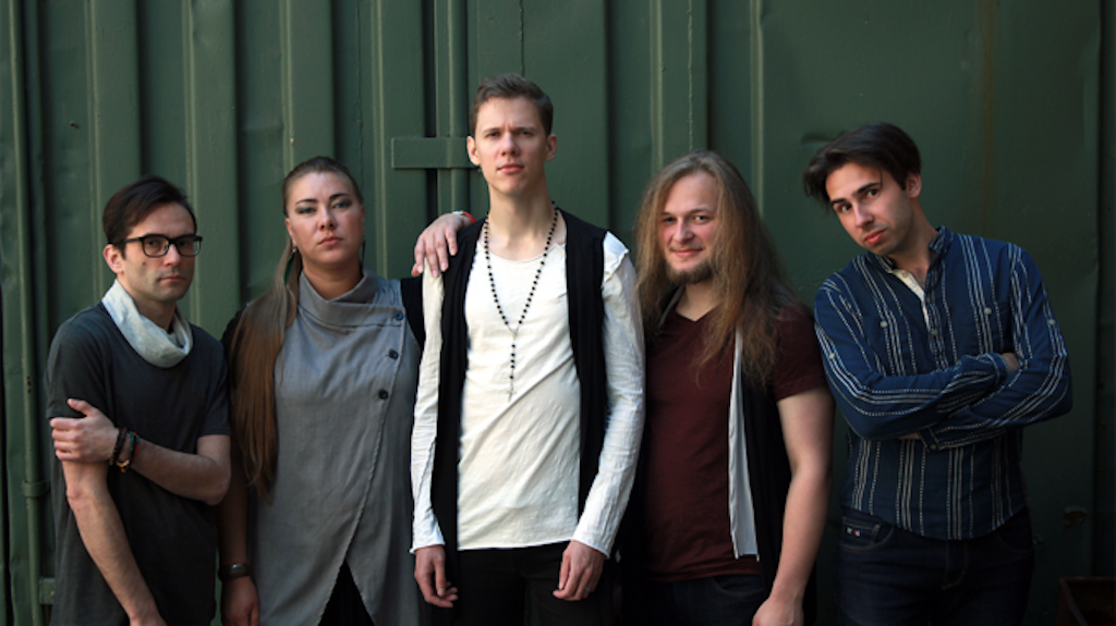 Grupa Cellar Cat izdod video klipu dziesmai “Battle Cry”.