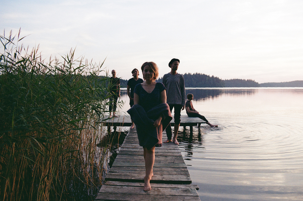 Grupa “Kristine Praulina & The Soulful Crew” izdod singlu “Mountains”.