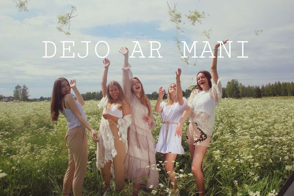 Meiteņu popgrupa "Nando" ieskandina vasaru ar deju hitu.