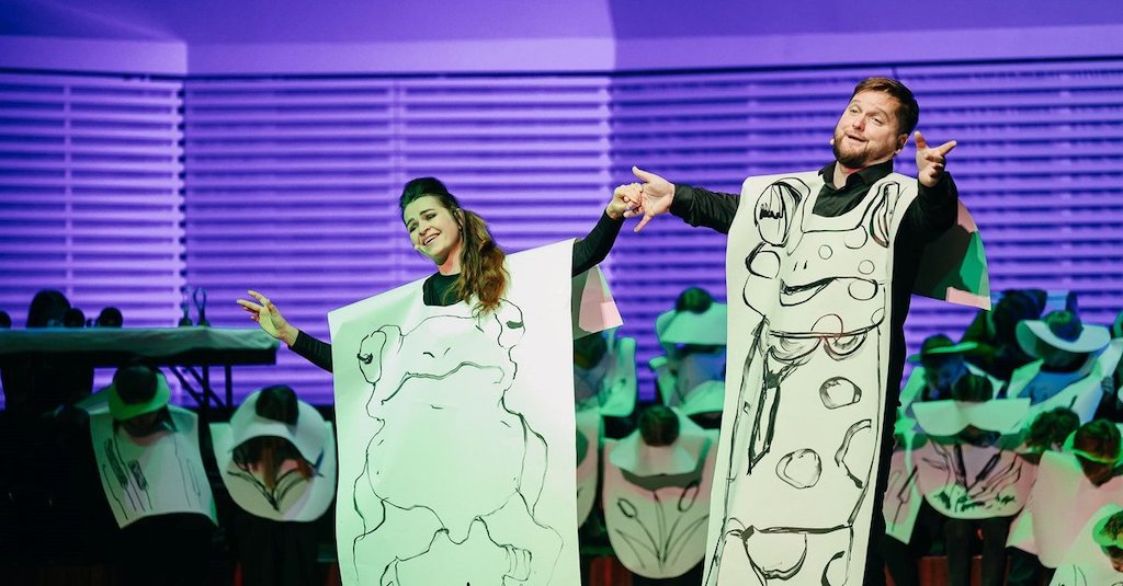 Uz "Lielā dzintara" skatuves atgriezīsies opera ģimenēm "Muš(-ūž)īgais lidojums"