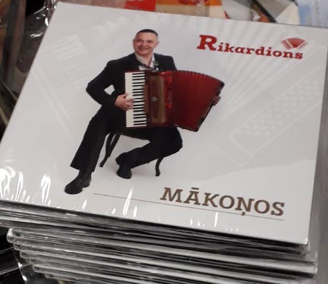 Mākoņos